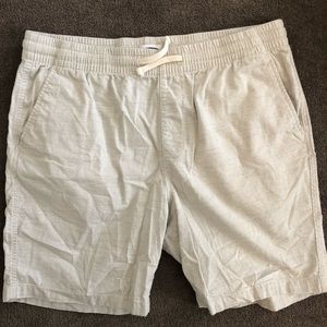 Old Navy men’s elastic waist shorts size L